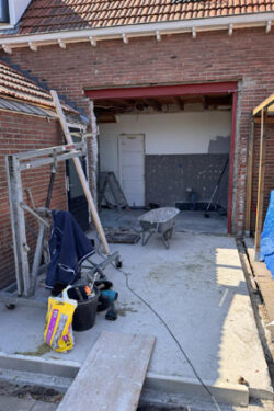 Aanbouw plaatsen