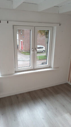 Kunststof ramen monteren