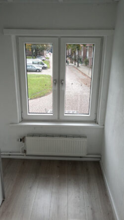 Kunststof ramen monteren