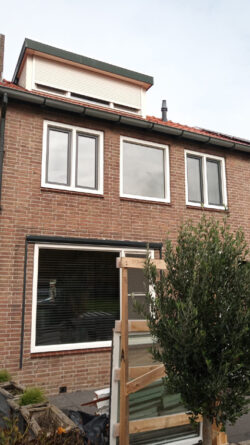 Kunststof ramen monteren